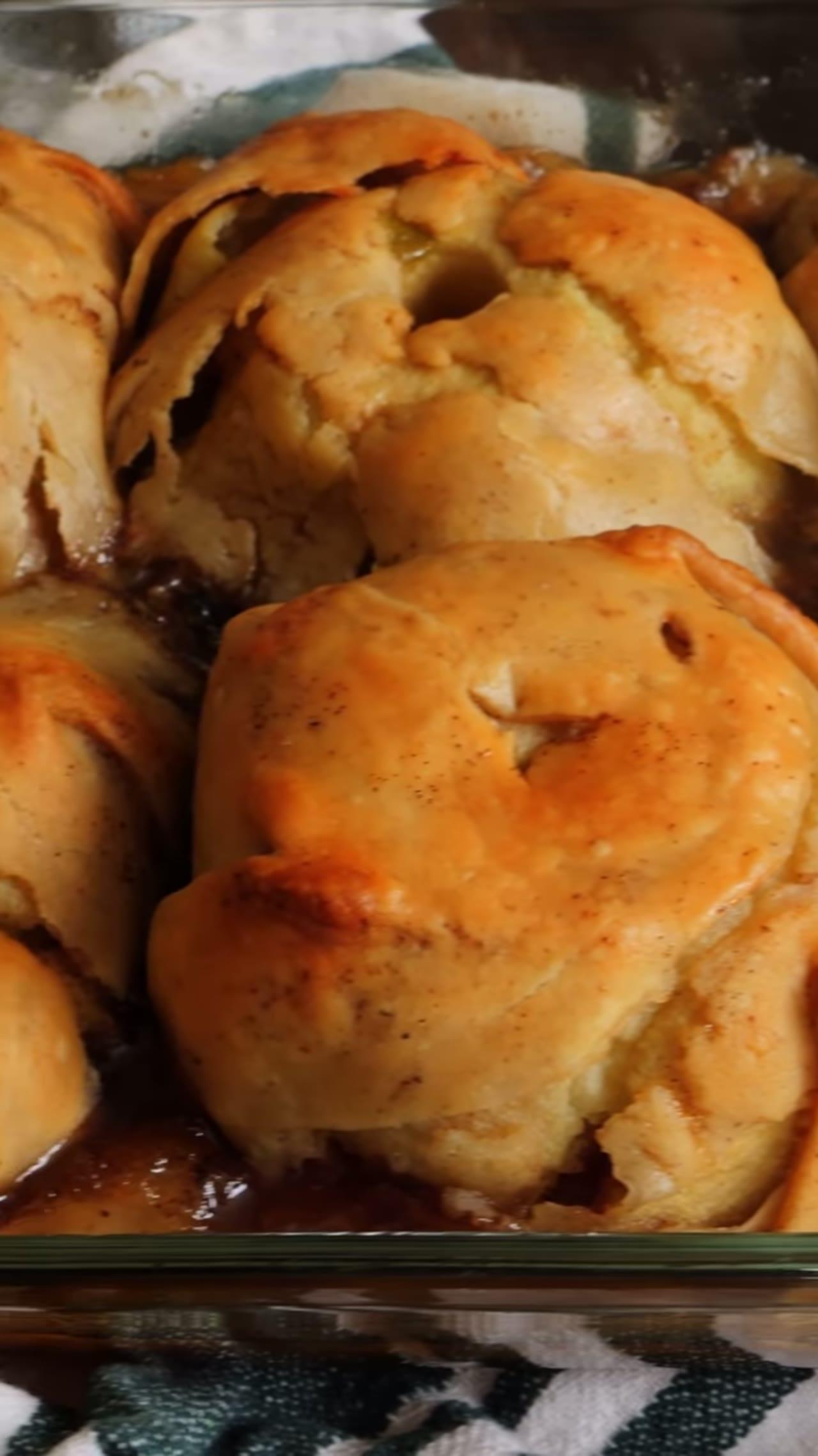 Pennsylvania Dutch Apple Dumplings