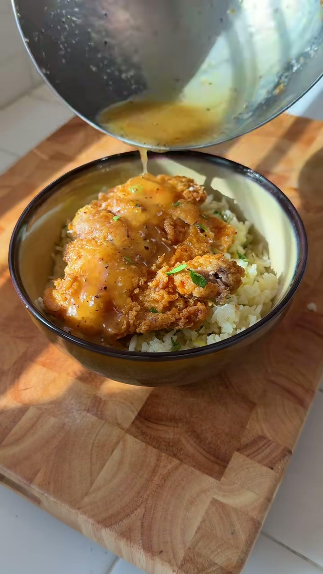 Lemon Garlic Chicken Ricebowl