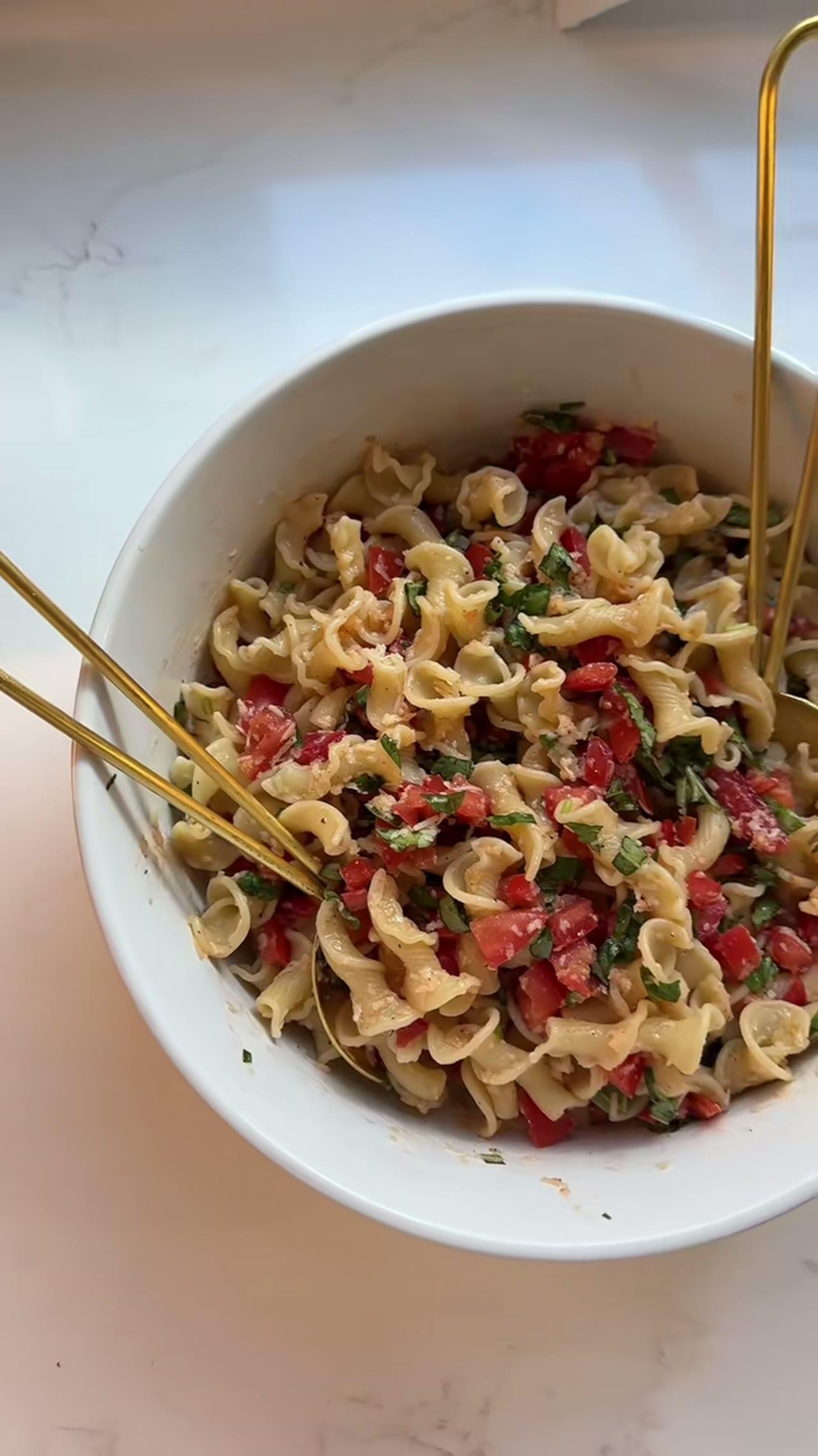 Simple Tomato Basil Pasta