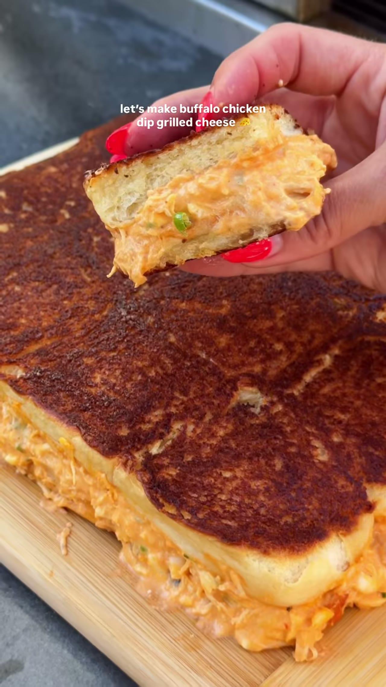 Buffalo Chicken Dip Grilled Cheese
